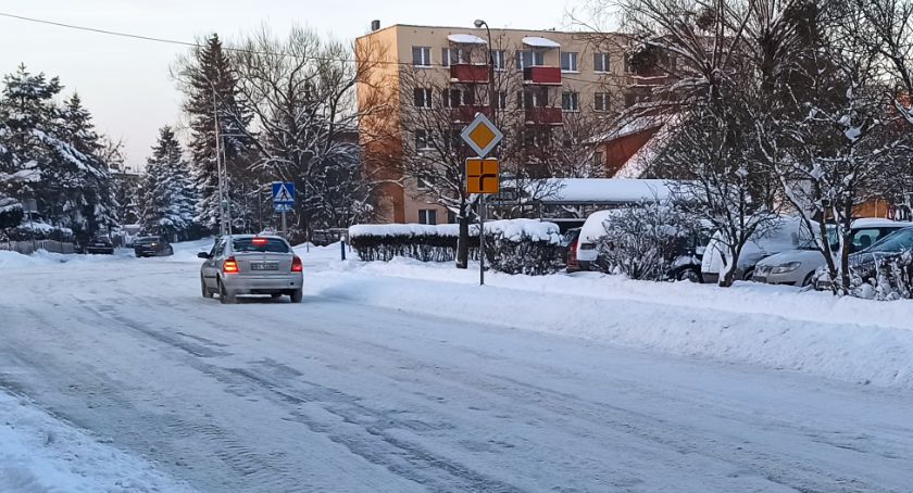 Porządne oczyszczenie auta jest obowiązkiem kierowcy