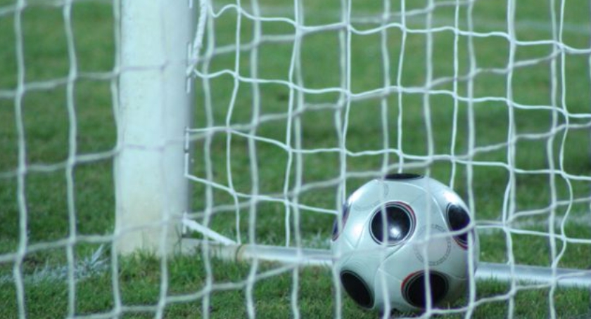Jagiellonia ściąga reprezentanta Litwy, przedłużony kontrakt rezerwowego golkipera