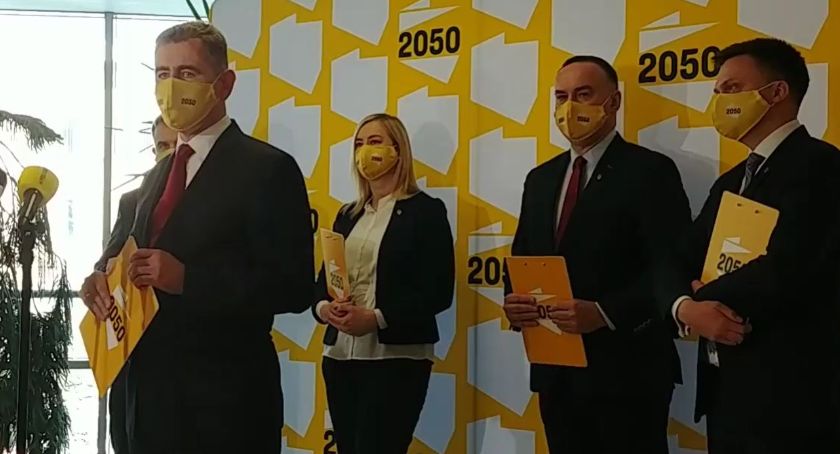 Po prawie dwóch latach od rozstania z Platformą Maciej Żywno dołącza do Szymona Hołowni