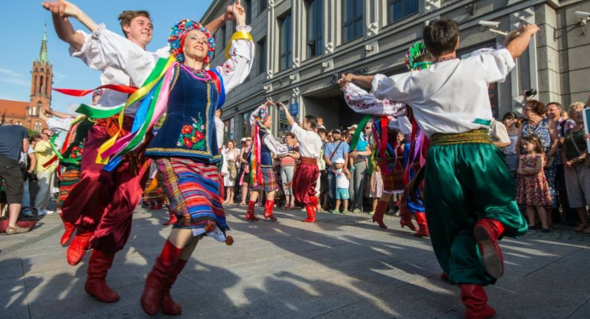 Kiedy polityka wchodzi do kultury