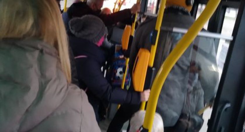 Człowiek na człowieku. Jak tu walczyć z epidemią?