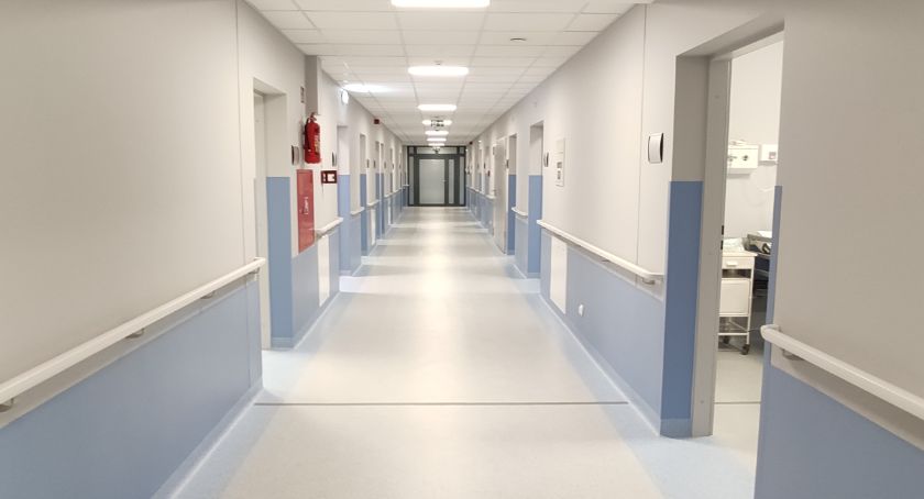 I znów w Polsce prawie 16 tys. nowych zakażeń i ponad 200 zgonów