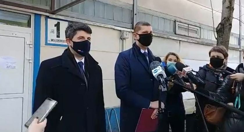 Szpitale tymczasowe się przydały. Na Żurawiej jest już około 40 zajętych łóżek