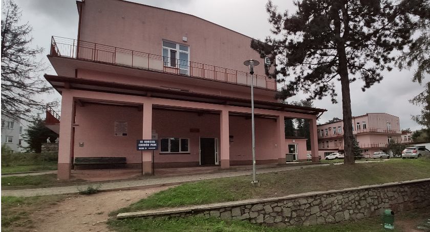 Ponownie w kraju mamy ponad 30 tys. nowych zakażeń. Od wczoraj zmarło ponad 600 osób