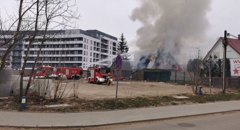 Na Bema znów wybuchł pożar. Doszczętnie spalił się drewniany dom