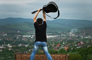 W tym sezonie stawiamy na retro i rocka