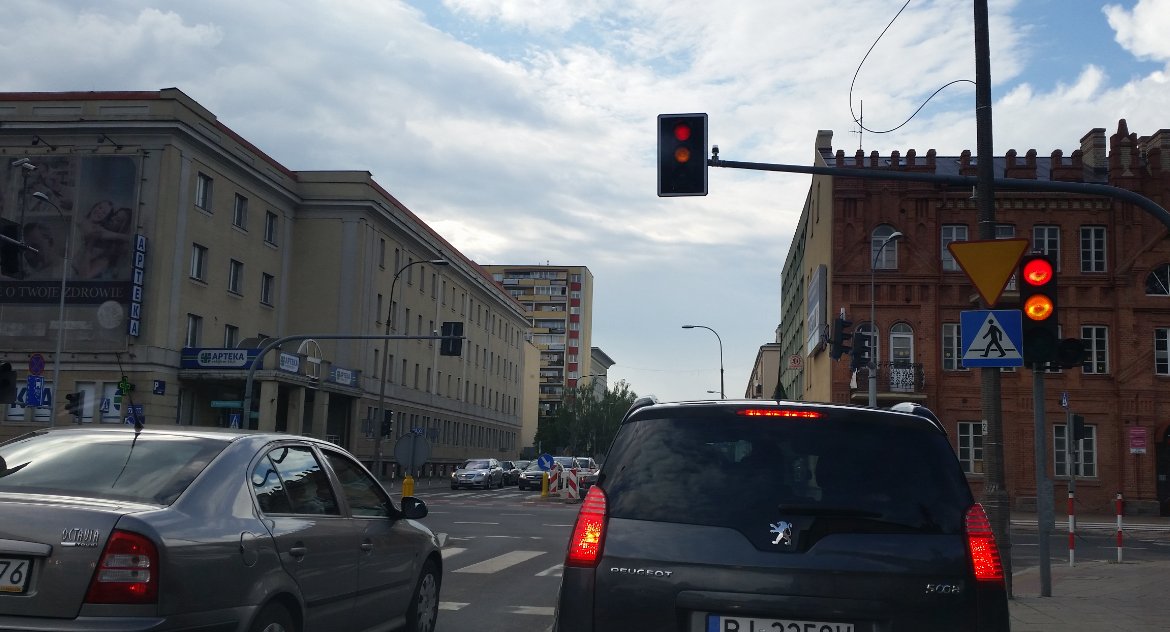 Liczby zatrważają. W Podlaskiem bez OC jeździ tylu, co populacja Choroszczy