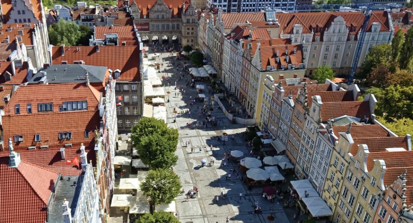 Wybrzeże 24: Lekcje tyranii