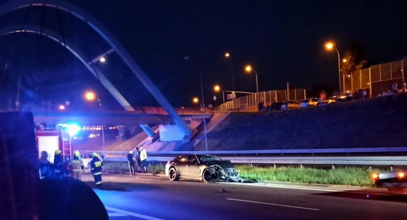 Kompletnie pijany spowodował kolizję i chciał uciec. Miał 3,6 promila!
