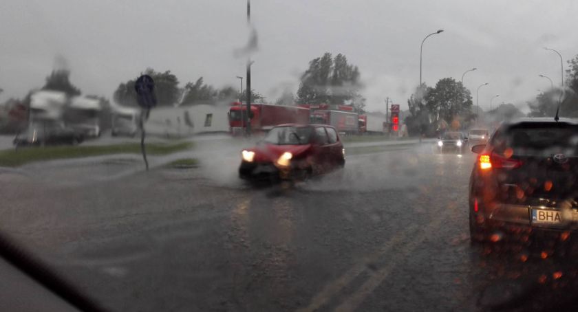 Niespokojnie na Podlasiu i Mazurach będzie do niedzielnego poranka