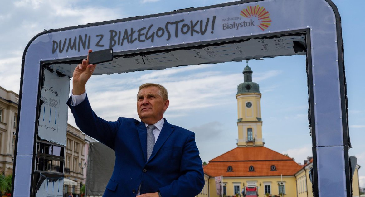 Efekt brutalizacji życia politycznego i języka nienawiści. Tadeusz Truskolaski jest w końcu za, czy przeciw?