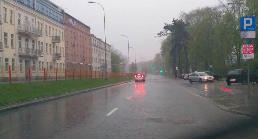 Uwaga! Silne burze przejdą dziś nad Podlasiem