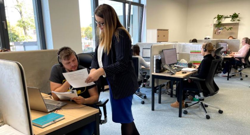 Nowe standardy obsługi klienta - poznaj kulisy pracy w HealthLabs