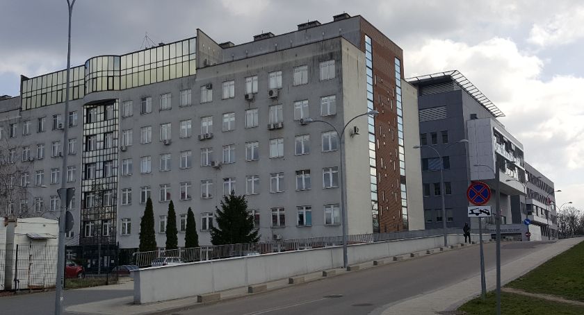 Udało się porozumieć z ratownikami medycznymi, więc… pojawił się nowy problem. Tym razem z SOR-em