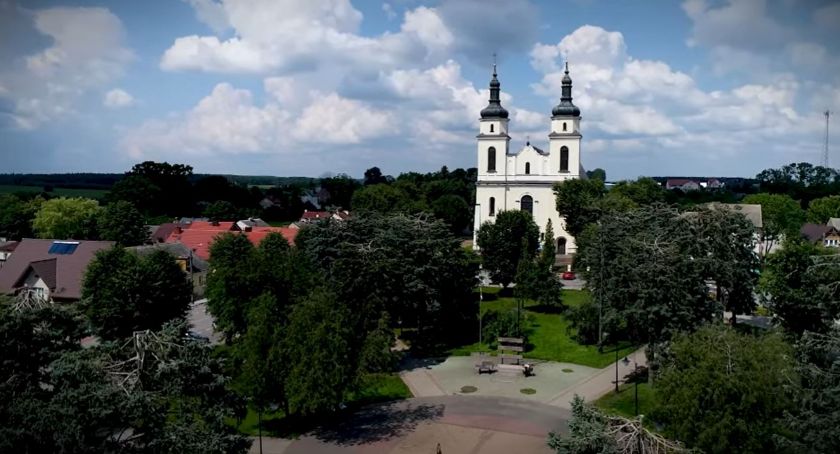 Przejmujący film Wojciecha Sumlińskiego o Jedwabnem trafił do sieci