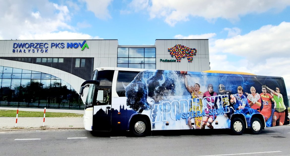 Na podlaskie drogi wyjechał już sportowy autobus