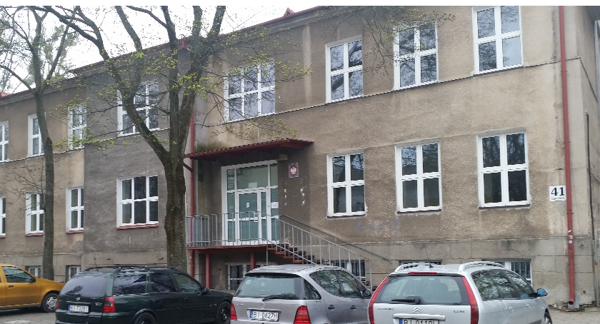 Ile stracił Uniwersytet na transakcji swojej nieruchomości?