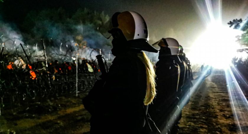 Jak wygląda praca na granicy. Policjanci dzielą się relacją zdjęciową