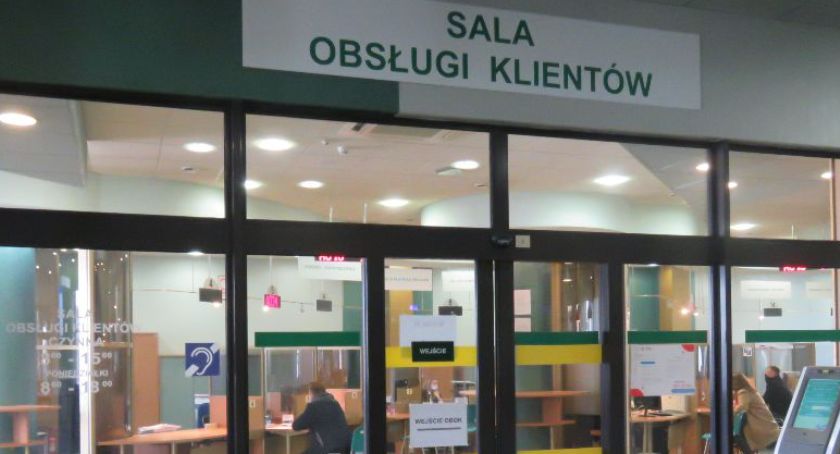 W poniedziałki sprawy w ZUS już tylko do 17. To efekt epidemii