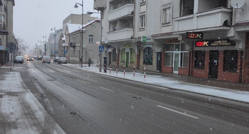 Pierwszy śnieg tej jesieni szybko zniknie. Jaka prognoza na najbliższe dni?