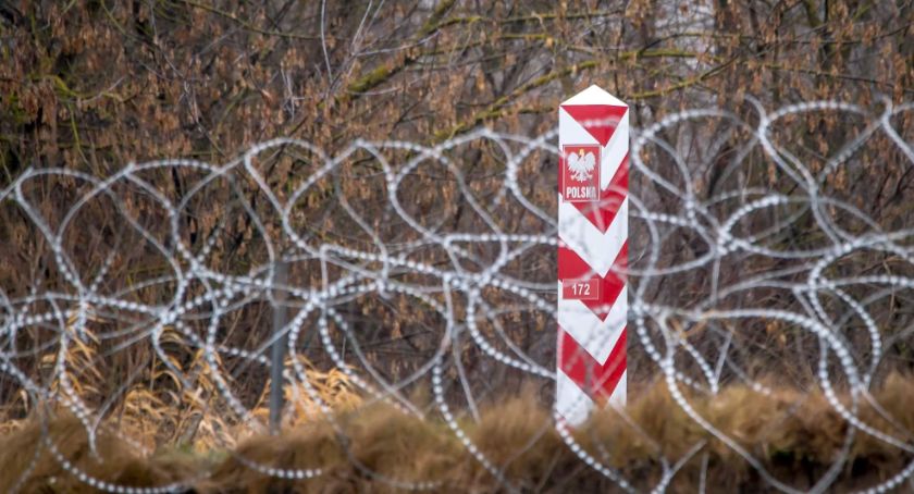 Trzech Syryjczyków z Ochojską w tle to była ustawka? Cudzoziemcy mogli już od paru dni być w Polsce