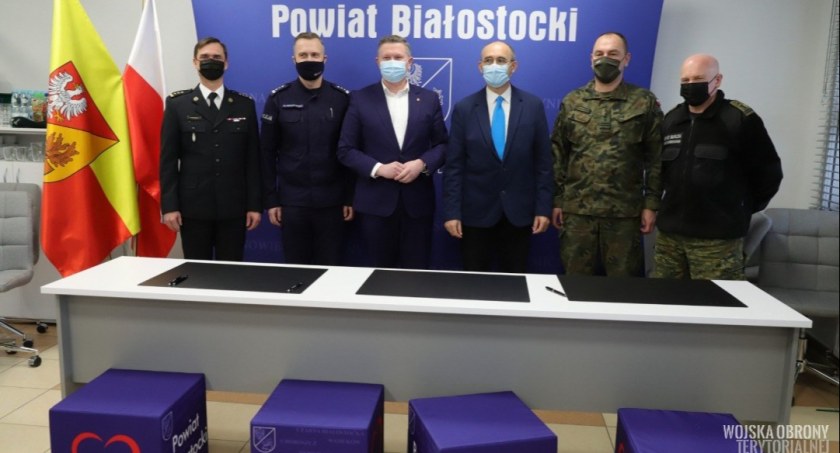 Wyraz wdzięczności od starostwa - sprzęt dla służb mundurowych