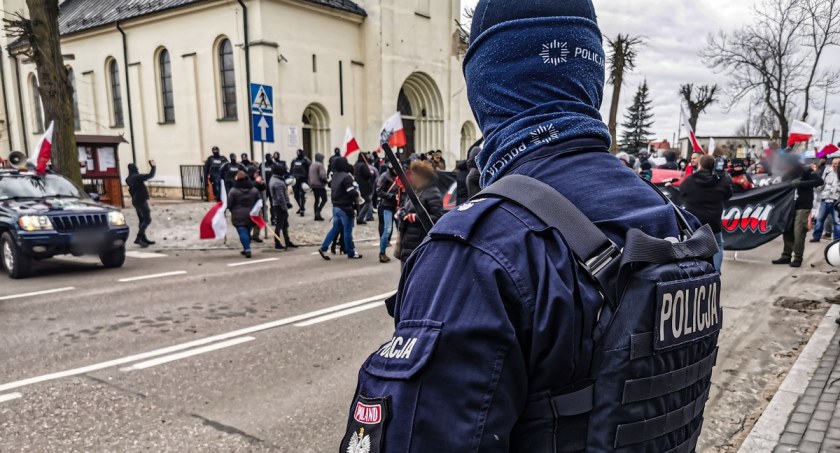 Podczas marszu w Hajnówce policjanci podejmowali działania tylko wobec osób łamiących prawo