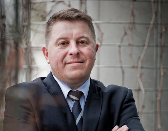 Praktykujący ekonomista zmierzy się z ekonomistą teoretykiem