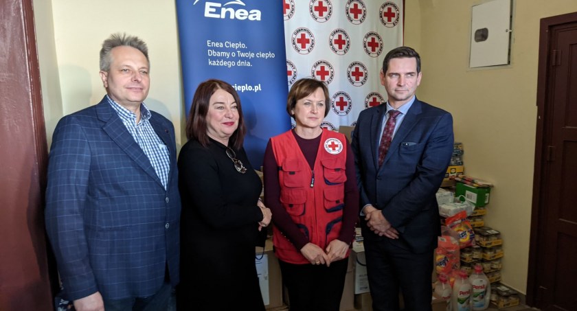 Enea Ciepło przekazała dary dla uchodźców. Zbierali je pracownicy [WIDEO]