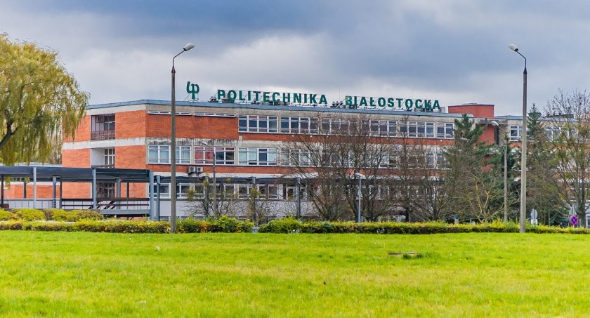Politechnika Białostocka organizuje naukę języka polskiego dla uchodźców z Ukrainy