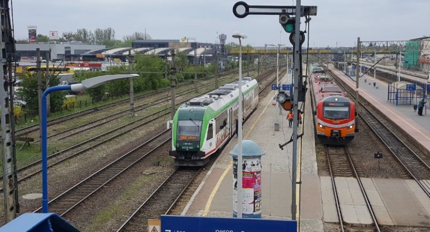 Z Białegostoku do Kuźnicy autobusem. Przerwy w ruchu pociągów, bo remont torów