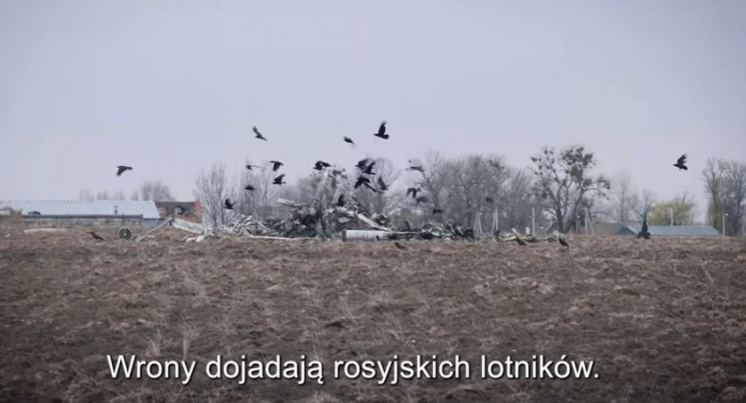 Rosjanie zostawiają ciała poległych żołnierzy. Dziobane są przez wrony i roznoszone po polach jak nawóz