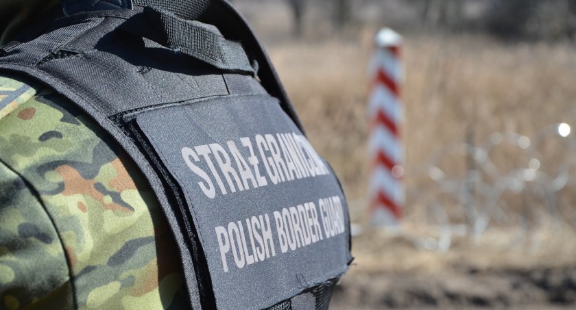 Tym razem nielegalni migranci ze służbami białoruskimi zaatakowali na trzech odcinkach granicy [WIDEO]