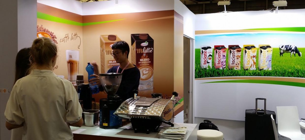 Milatte podbija Chiny. Mleko do spieniania od SM MLEKPOL hitem targów SIAL w Szanghaju.