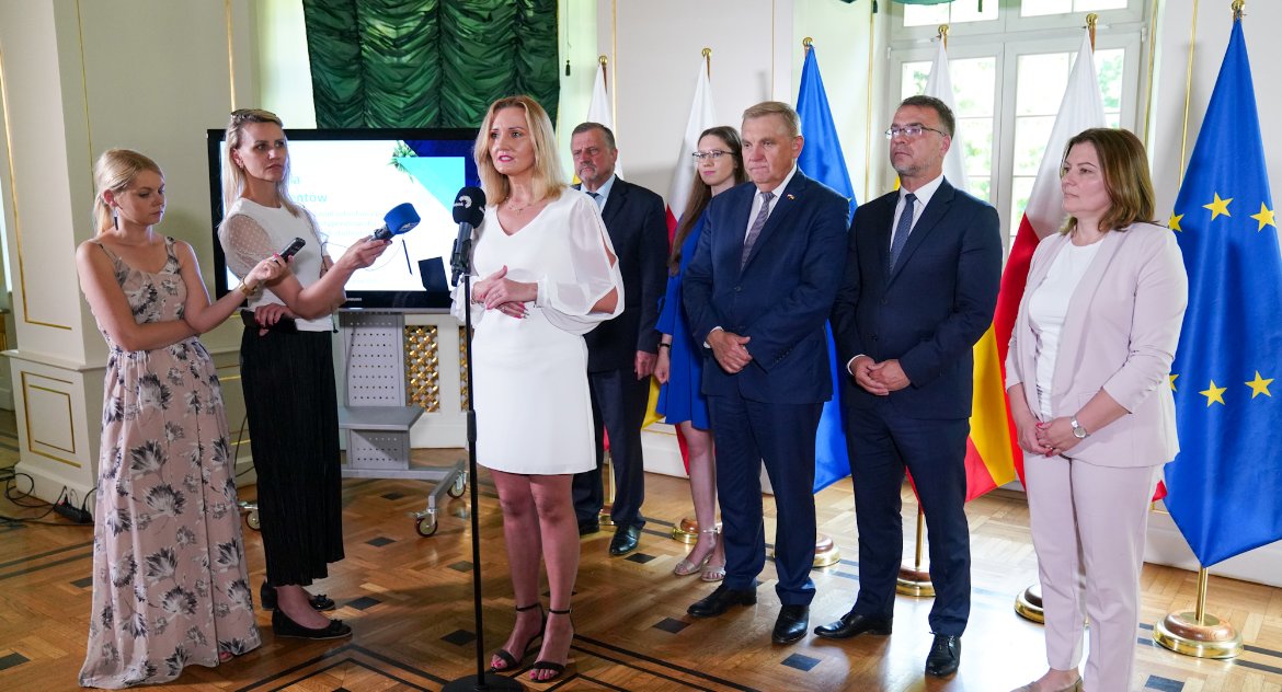 Z bezpartyjnego samorządowca stać się bezpartyjnym samorządowcem. Takie rzeczy tylko w Białymstoku