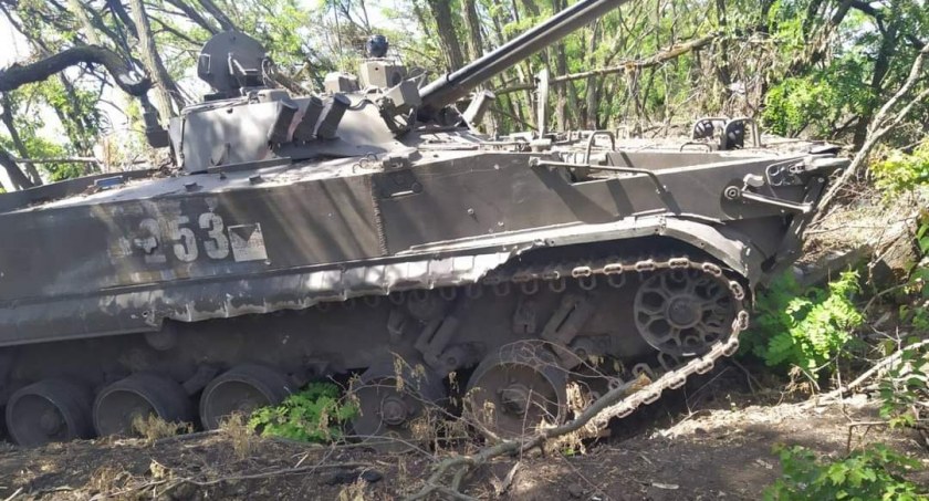 Na wojnę przeciwko Ukrainie Rosjanie werbują więźniów. Obiecują im pieniądze, skrócenie kary i wymazanie z rejestrów skazanych