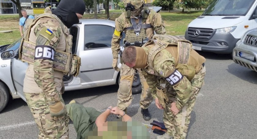 Zarabiali na uchodźcach wojennych z Ukrainy. Zostali zatrzymani przez funkcjonariuszy SBU