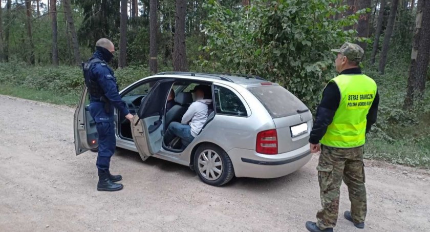 Kolejni migranci z rosyjskimi wizami zatrzymani na polsko – białoruskiej granicy