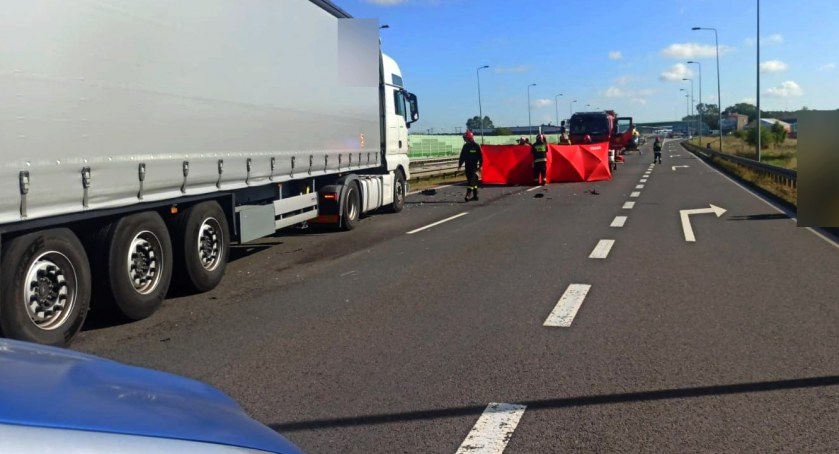Tragiczny wypadek na S8. Nie żyje 16-letni motocyklista - jechał pod prąd i zderzył się z ciężarówką