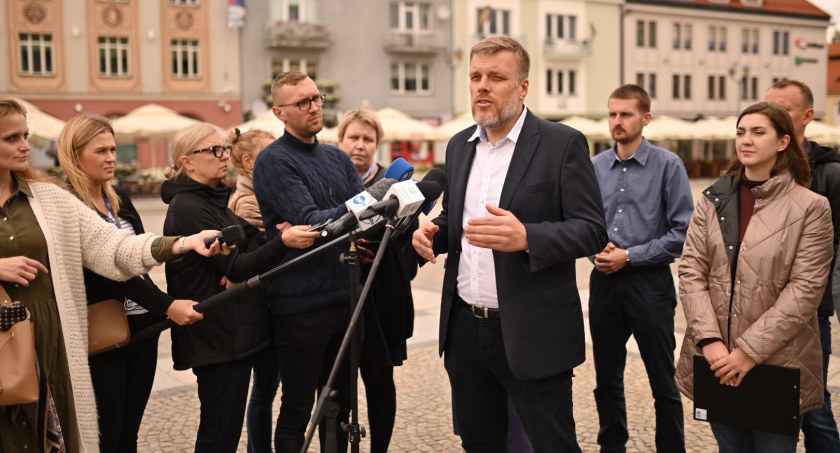 Adrian Zandberg: Rząd zgrzeszył w sprawie płacy minimalnej