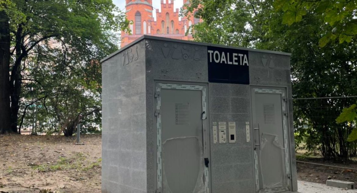 Białostocki wychodek jest już słynny na całą Polskę