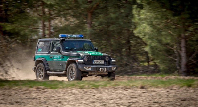 Z Białorusi do Polski wczoraj próbowało się przedostać 53 cudzoziemców. Straż Graniczna zatrzymała także kuriera