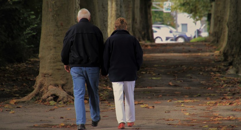 Podlaskie: bezpłatne badania słuchu dla seniorów i dyżury pracowników banku