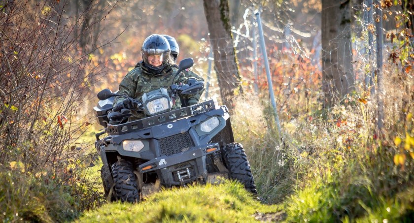 Nielegalni migranci zostali powstrzymani przed wdarciem się do Polski. Inni na widok polskich patroli zawrócili z powrotem na Białoruś