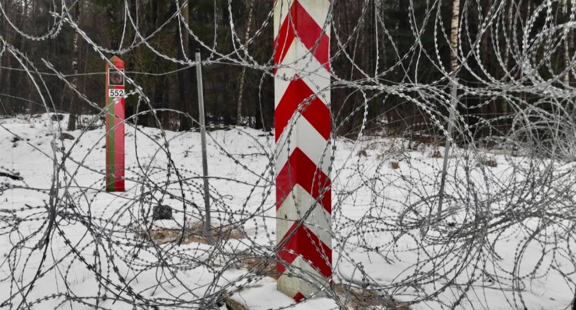 Cudzoziemcy próbowali przeprawić się przez rzekę Narew i Świsłocz. Zostali zatrzymani