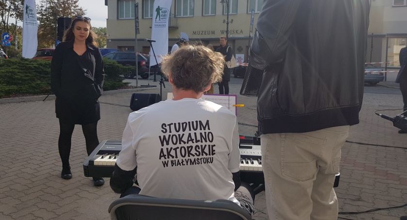 Policealne Studium Wokalno-Aktorskie „Szkoła Talentów