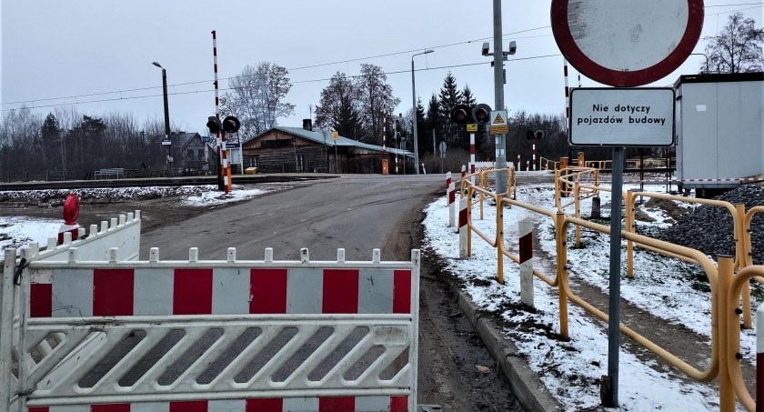 Przejazd kolejowo – drogowy w Niewodnicy Kościelnej zamknięty na 4 miesiące