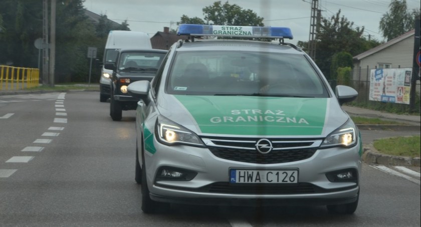 Do Polski z Białorusi próbowało się dostać nielegalnie 58 cudzoziemców. Mikołaj z Finlandii wjechał legalnie