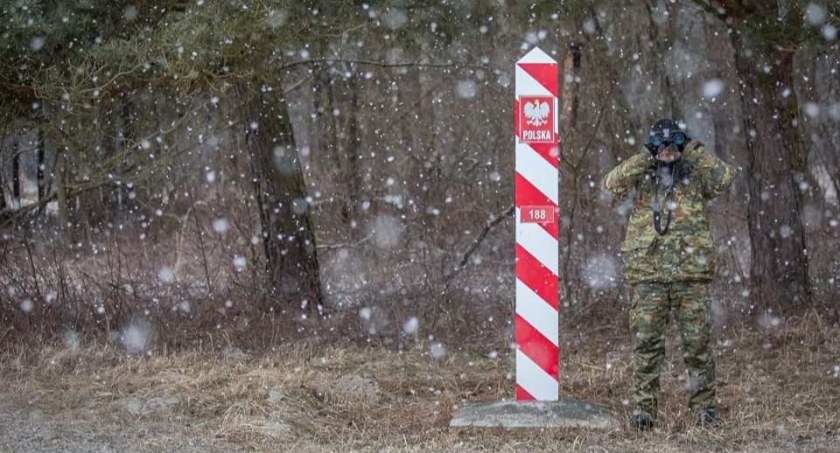 Straż Graniczna zatrzymała ponad 70 cudzoziemców i kolejnego pomocnika w nielegalnym przekraczaniu granicy