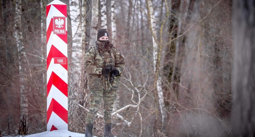 W minioną niedzielę do Polski próbowało się przedostać z Białorusi 82 cudzoziemców. Przez cały weekend 226 osób forsowało granicę